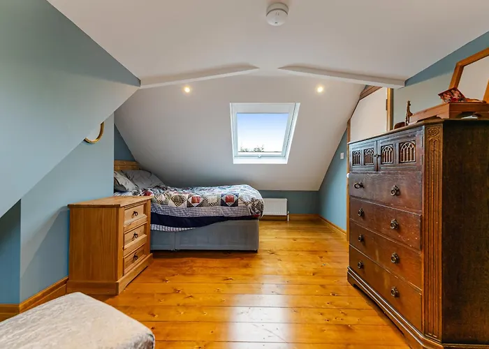 Whimsical Countryside Escape With Sprawling Garden Bristol