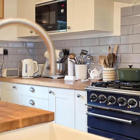 Whimsical Countryside Escape With Sprawling Garden Bristol