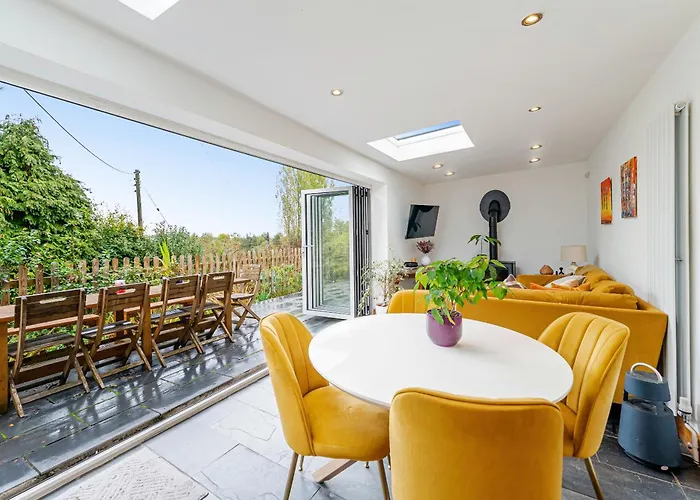 Whimsical Countryside Escape With Sprawling Garden Bristol