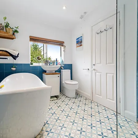 Whimsical Countryside Escape With Sprawling Garden