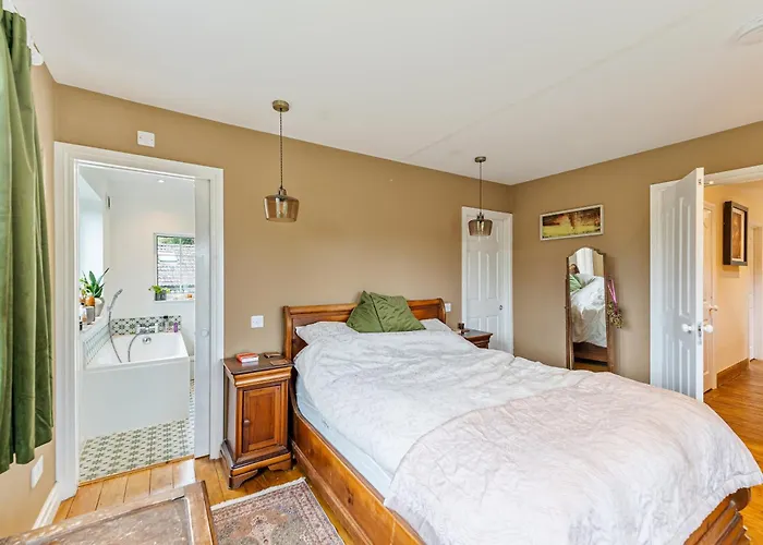 Whimsical Countryside Escape With Sprawling Garden